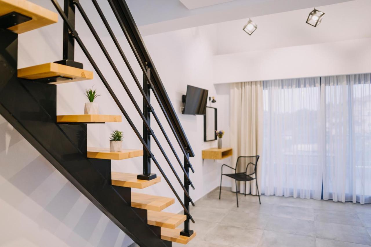 يميناريا Blue Stone Luxury Suites المظهر الخارجي الصورة