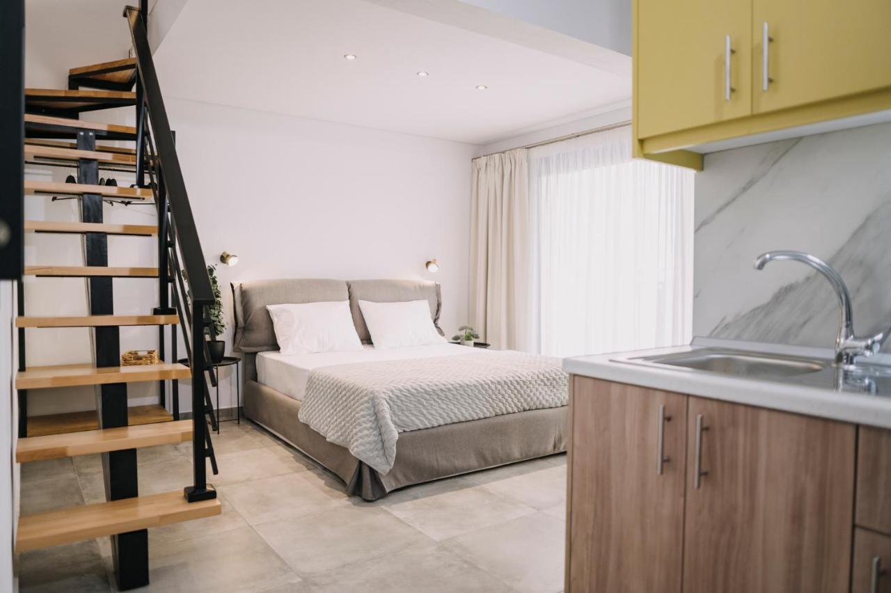 يميناريا Blue Stone Luxury Suites المظهر الخارجي الصورة
