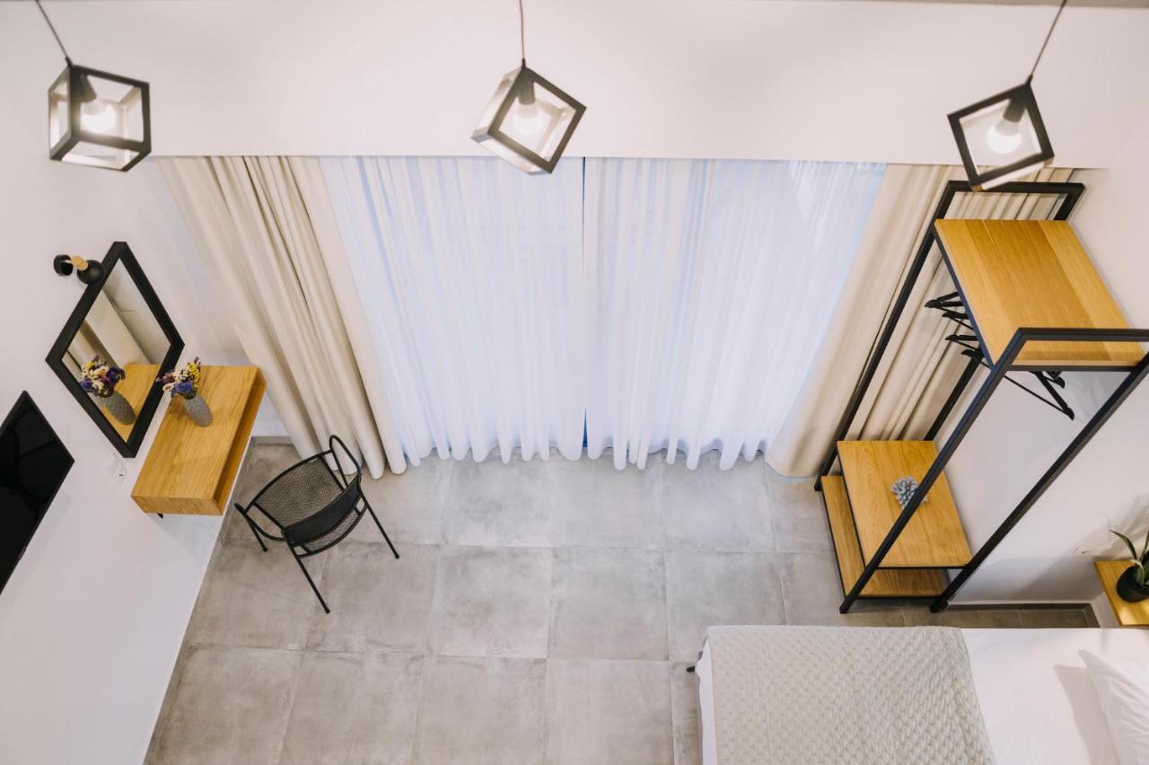 يميناريا Blue Stone Luxury Suites المظهر الخارجي الصورة