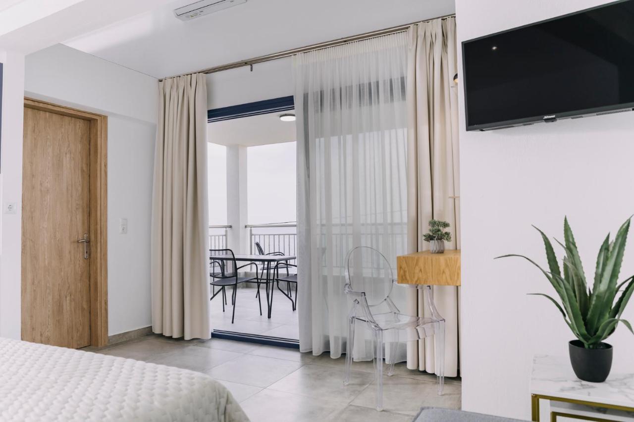 يميناريا Blue Stone Luxury Suites المظهر الخارجي الصورة