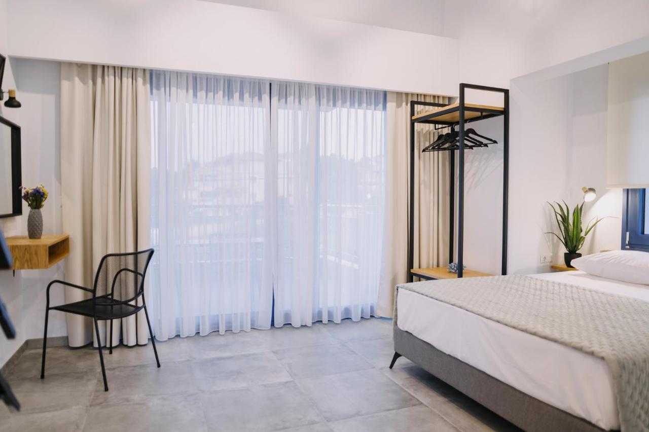 يميناريا Blue Stone Luxury Suites المظهر الخارجي الصورة