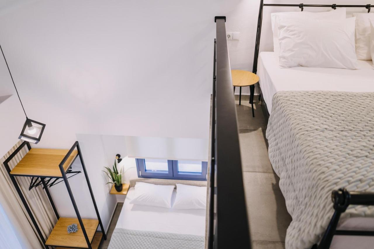 يميناريا Blue Stone Luxury Suites المظهر الخارجي الصورة