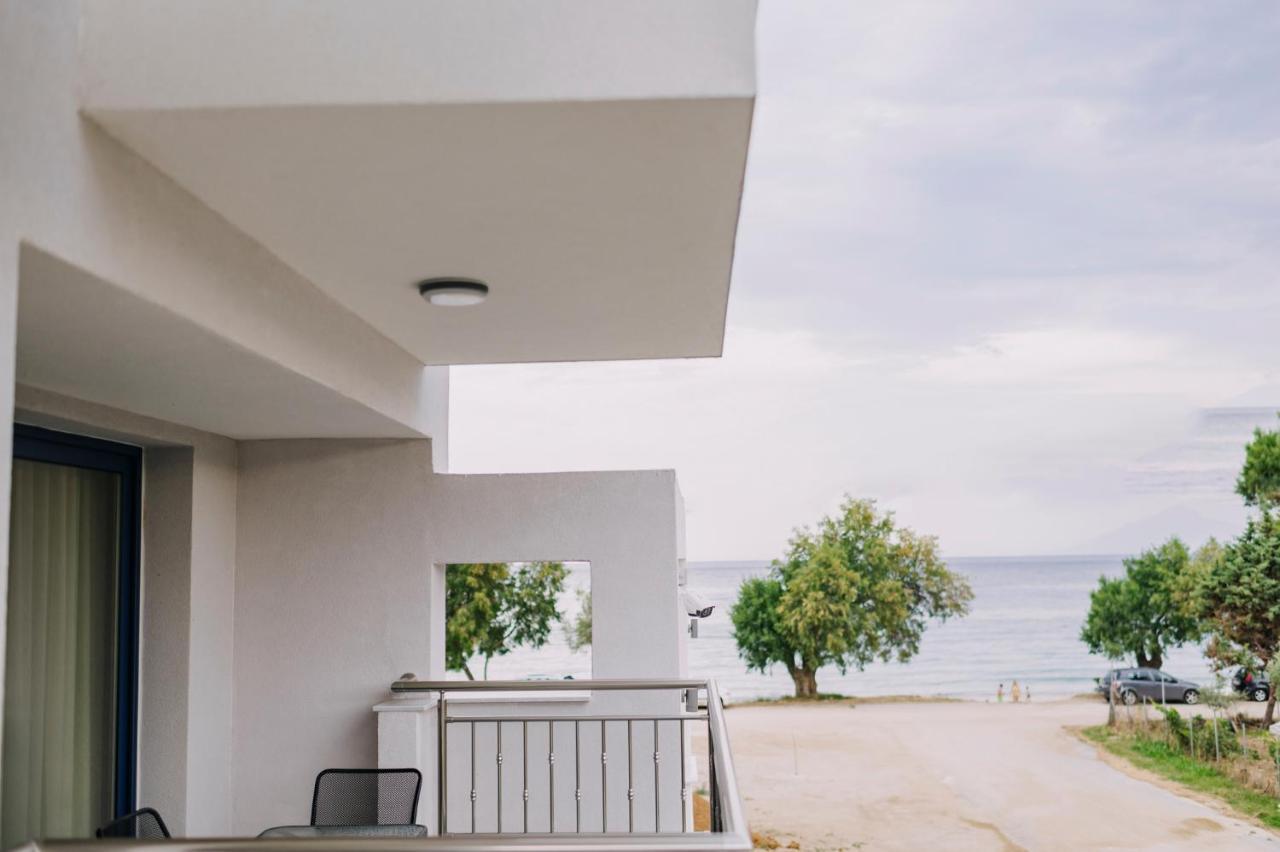 يميناريا Blue Stone Luxury Suites المظهر الخارجي الصورة