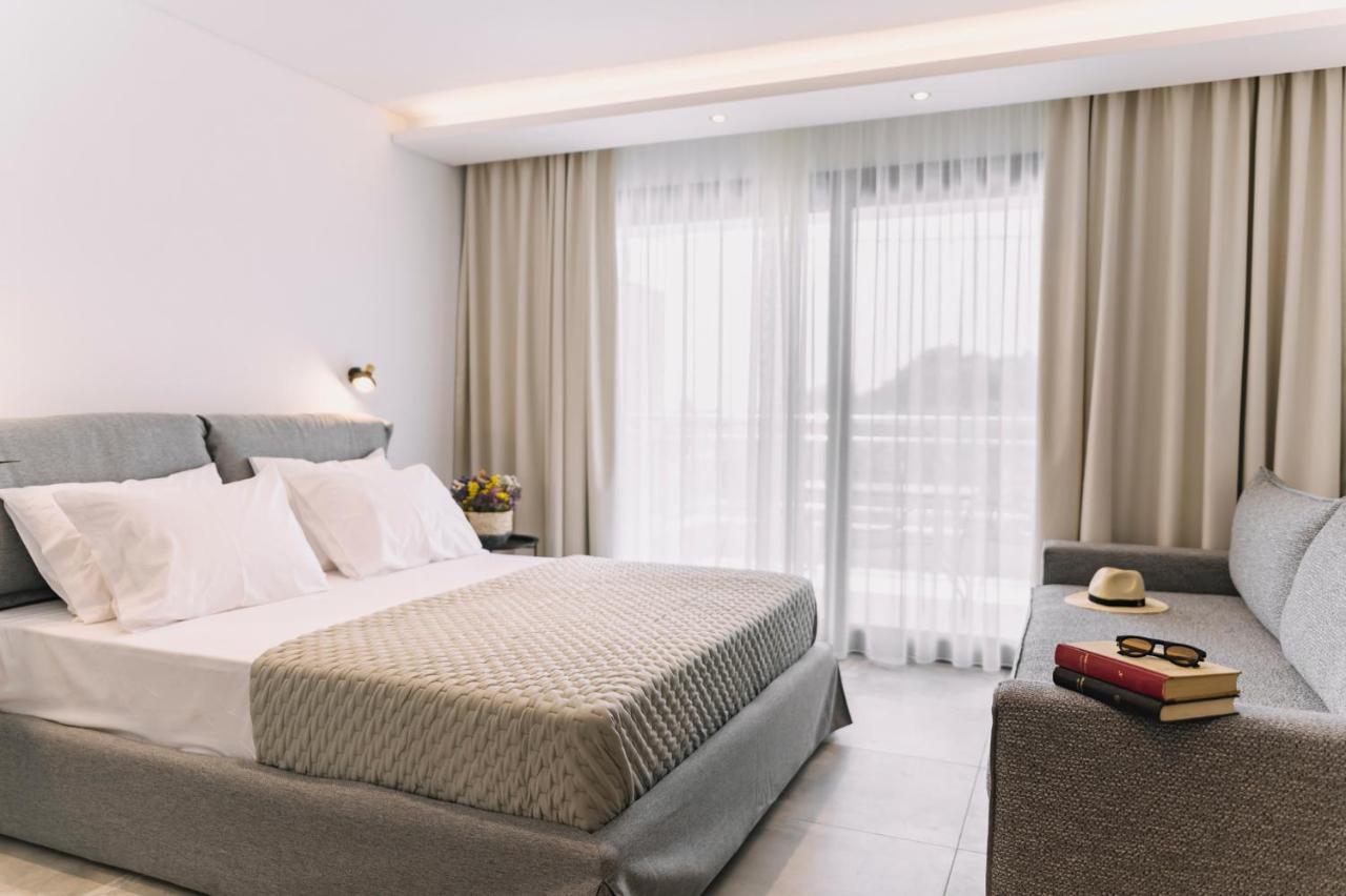 يميناريا Blue Stone Luxury Suites المظهر الخارجي الصورة