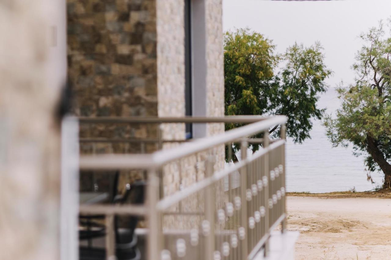 يميناريا Blue Stone Luxury Suites المظهر الخارجي الصورة
