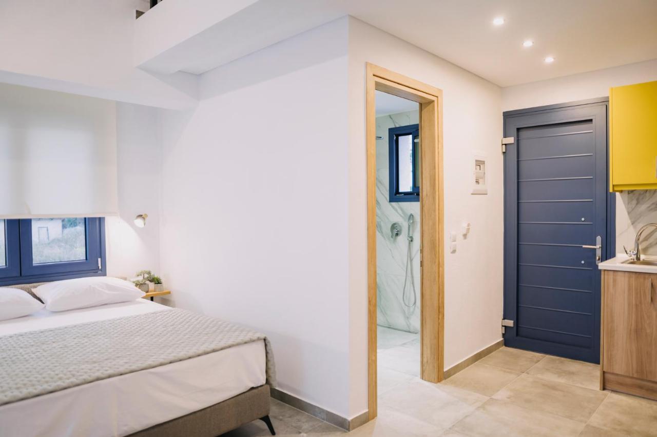 يميناريا Blue Stone Luxury Suites المظهر الخارجي الصورة