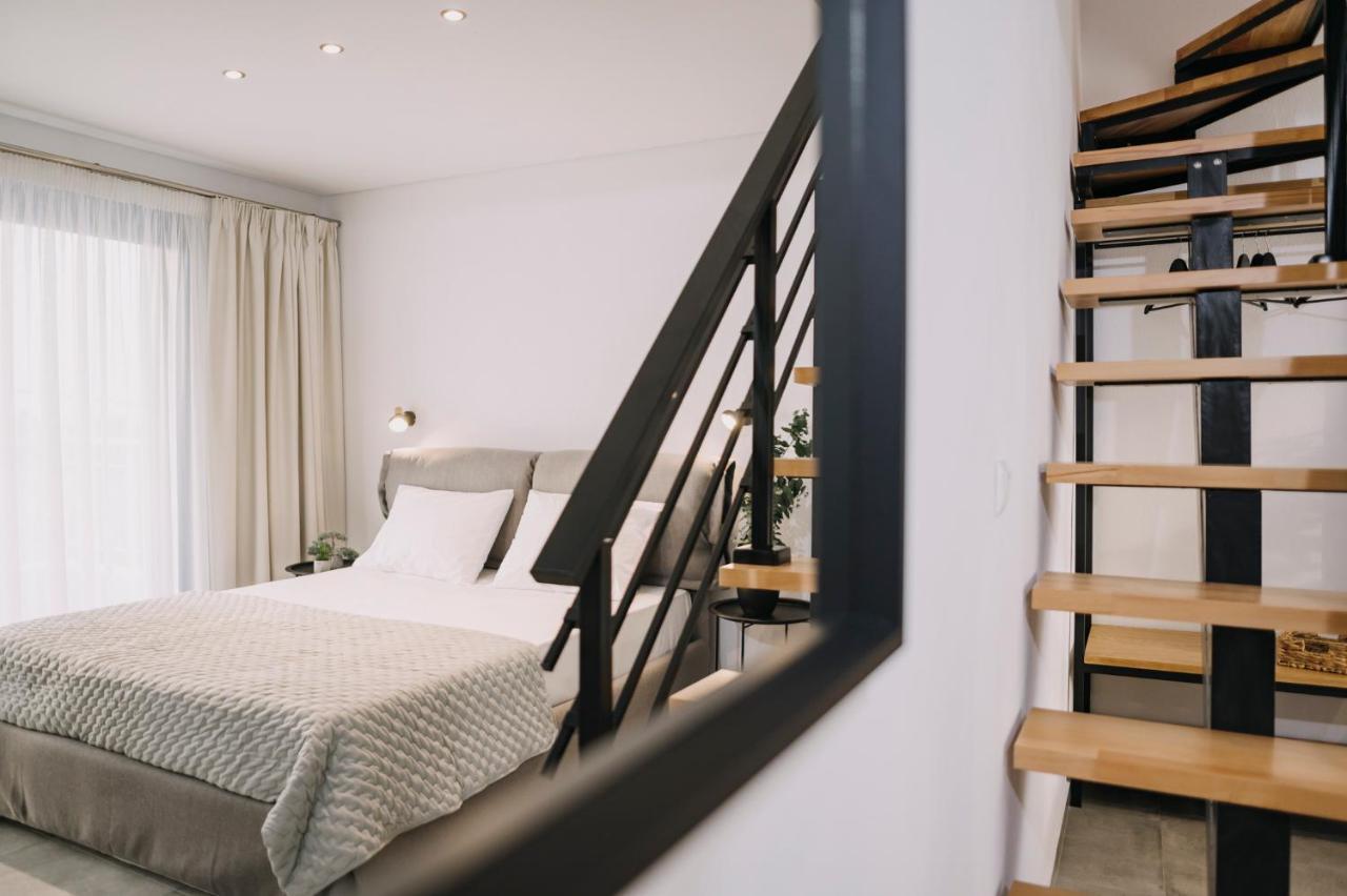 يميناريا Blue Stone Luxury Suites المظهر الخارجي الصورة