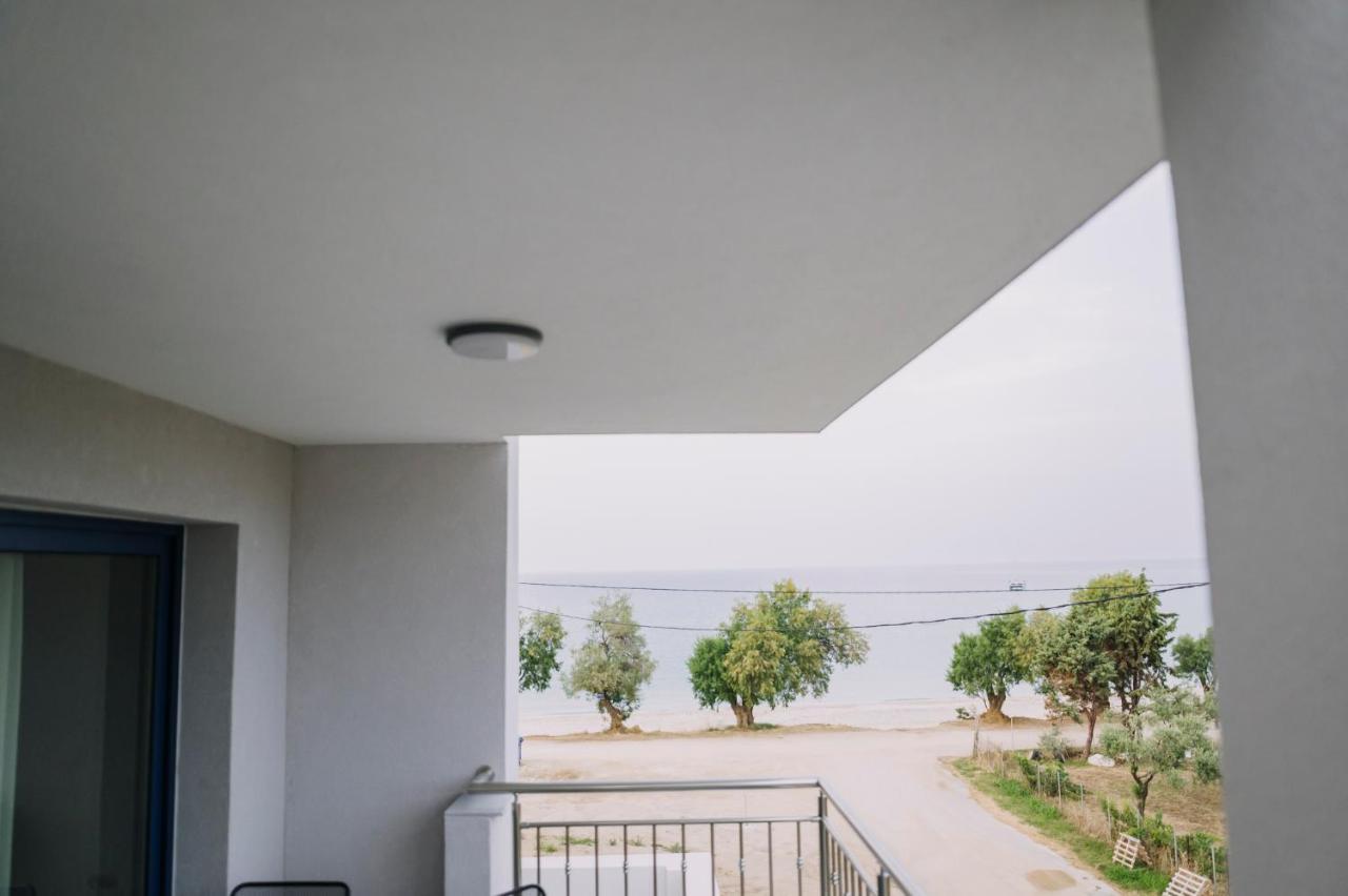 يميناريا Blue Stone Luxury Suites المظهر الخارجي الصورة