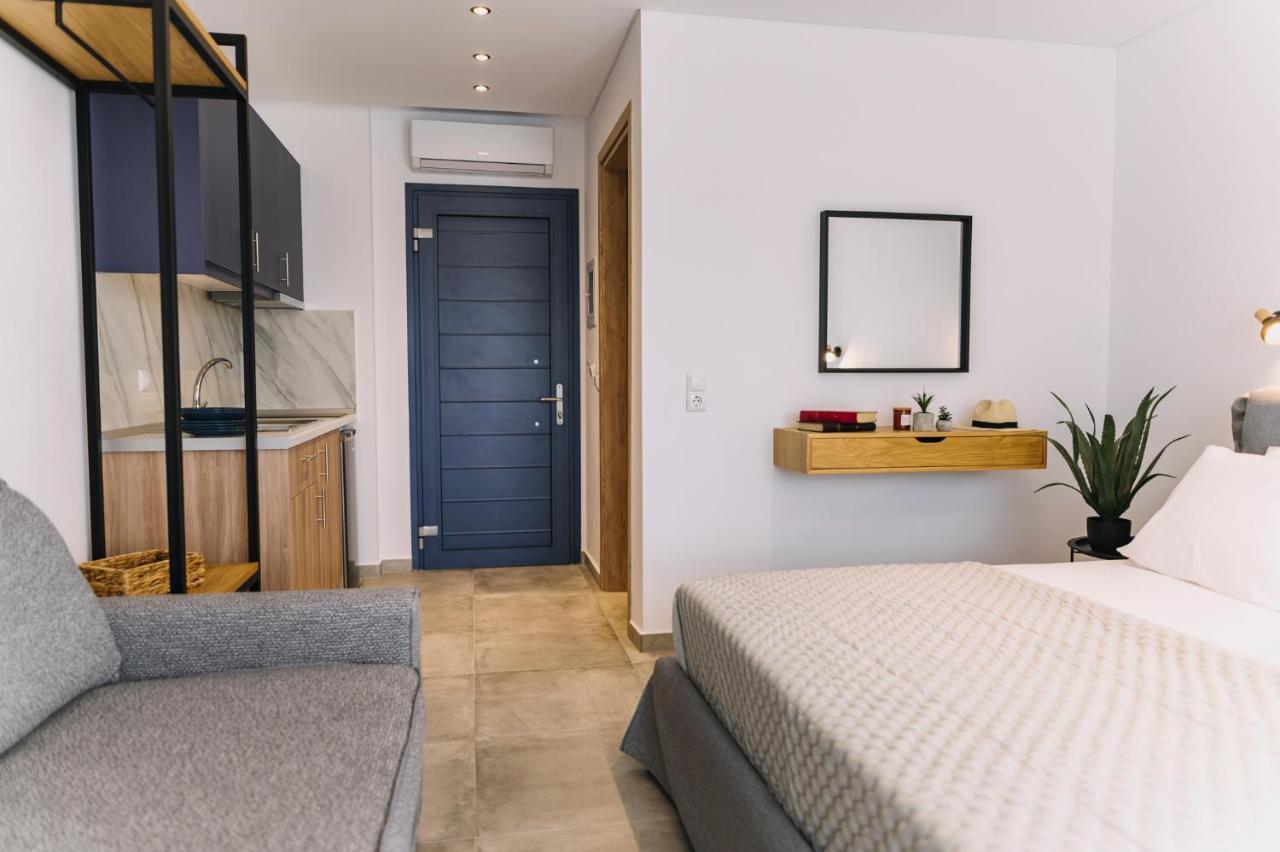 يميناريا Blue Stone Luxury Suites المظهر الخارجي الصورة