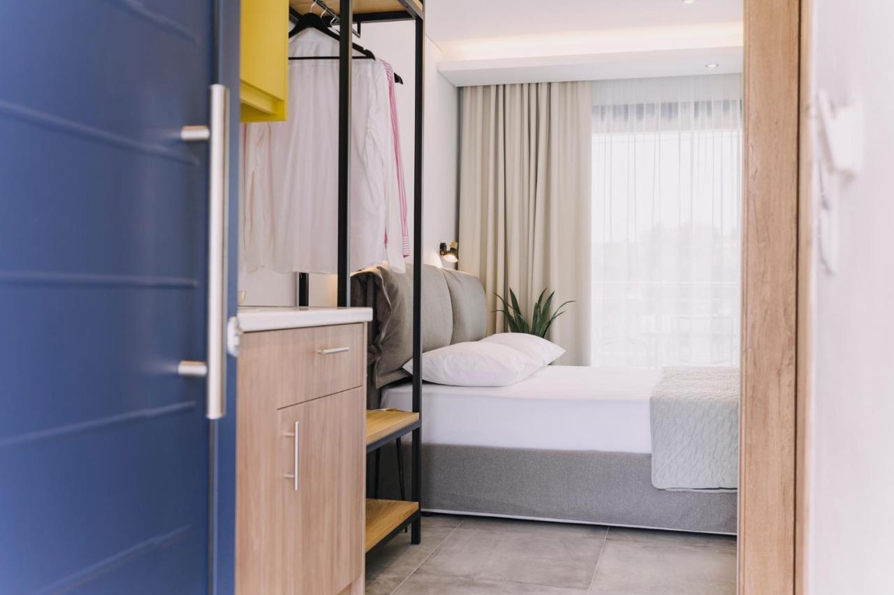 يميناريا Blue Stone Luxury Suites المظهر الخارجي الصورة