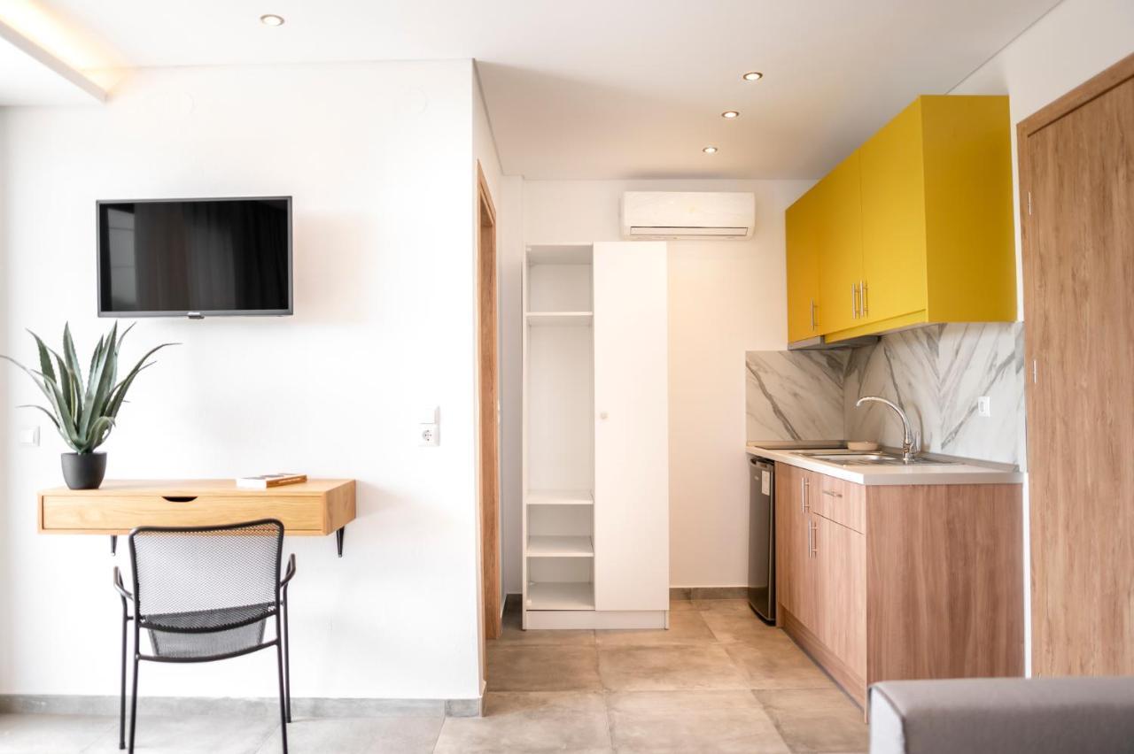 يميناريا Blue Stone Luxury Suites المظهر الخارجي الصورة