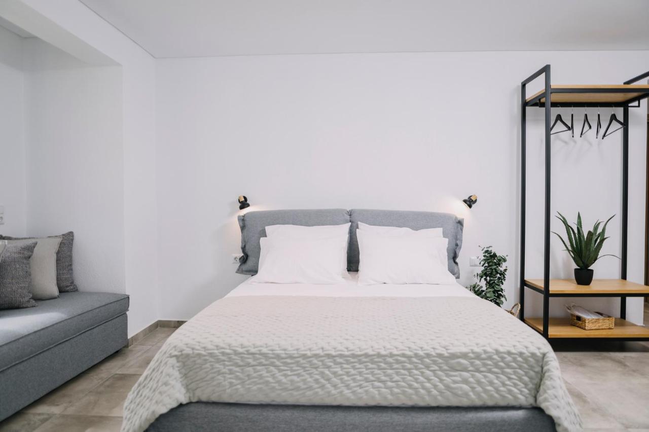يميناريا Blue Stone Luxury Suites المظهر الخارجي الصورة