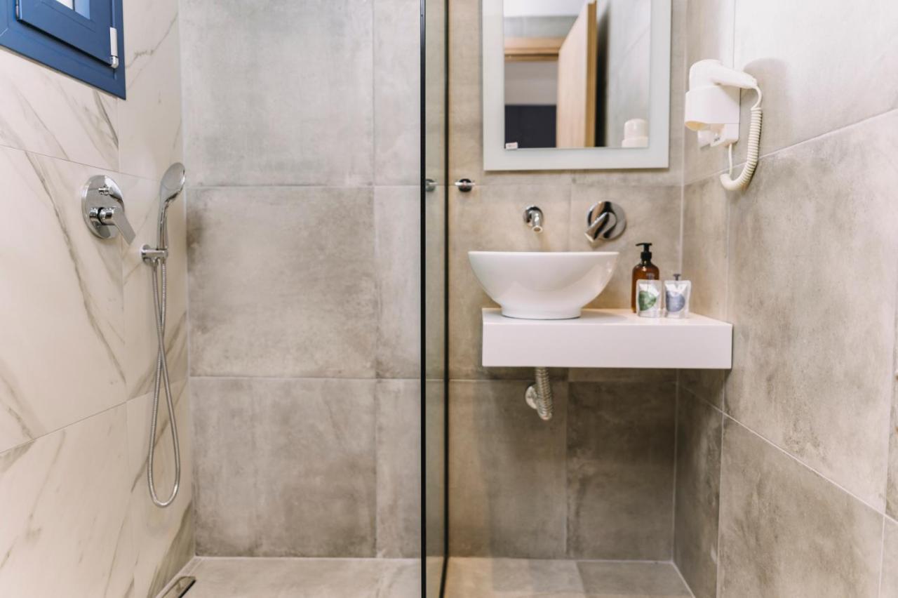 يميناريا Blue Stone Luxury Suites المظهر الخارجي الصورة